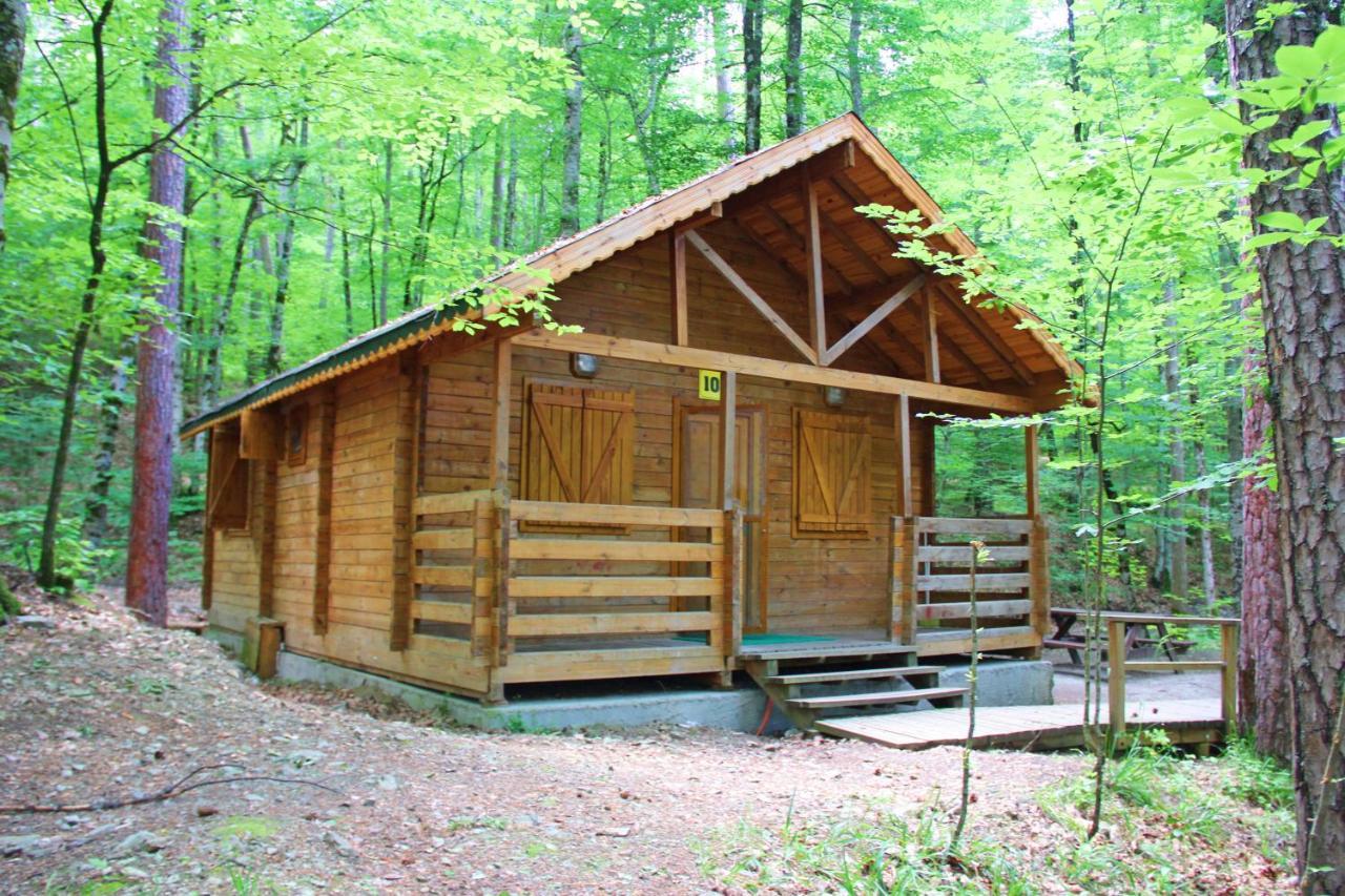Habitat Mesire Guest House Mengen Екстериор снимка